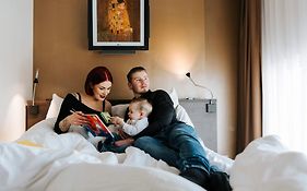 The Hague Teleport Hotel